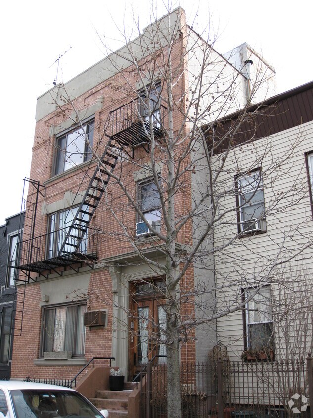 Building Photo - 19 Jackson Pl