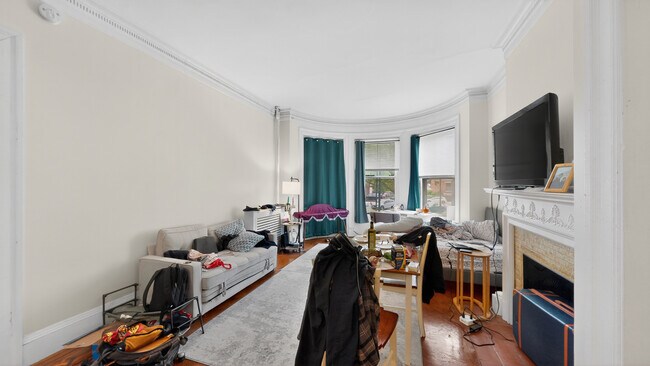Foto del edificio - 1069 Beacon St