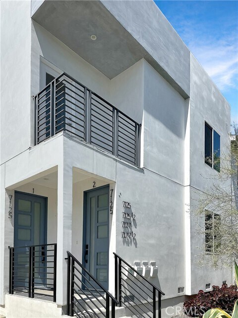 Foto del edificio - 7125 S La Cienega Blvd
