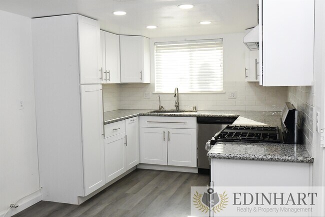 Building Photo - 5276 E Inyo St