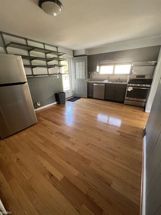 Building Photo - 4 br, 1 bath House - 718 Harrison Ave Mike...