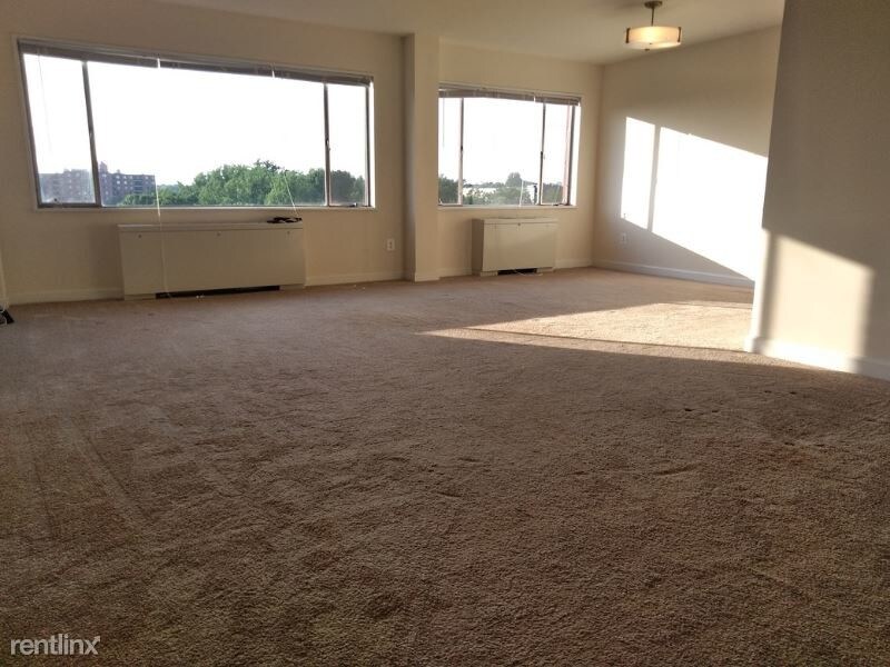Foto principal - 8201 16th St