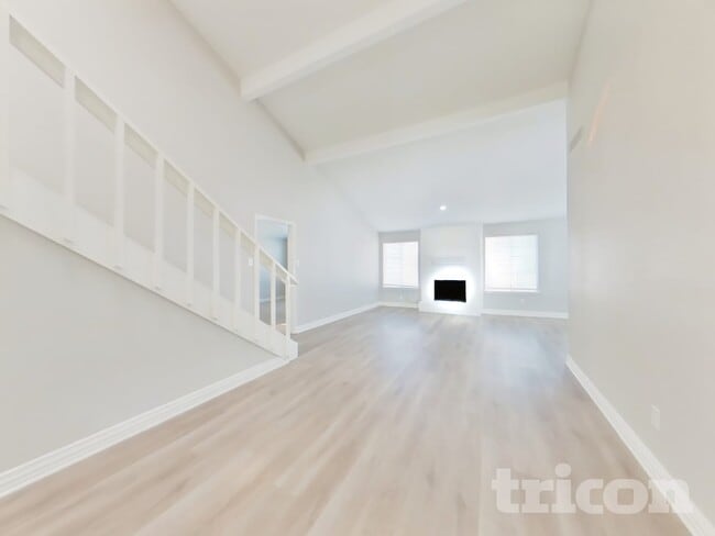 Building Photo - 6342 Briar Terrace Dr