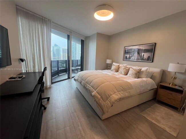 Foto del edificio - 1000 Brickell Ave