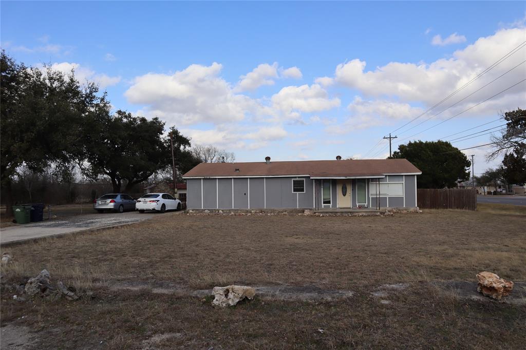 Primary Photo - 1606 High Chaparral Dr