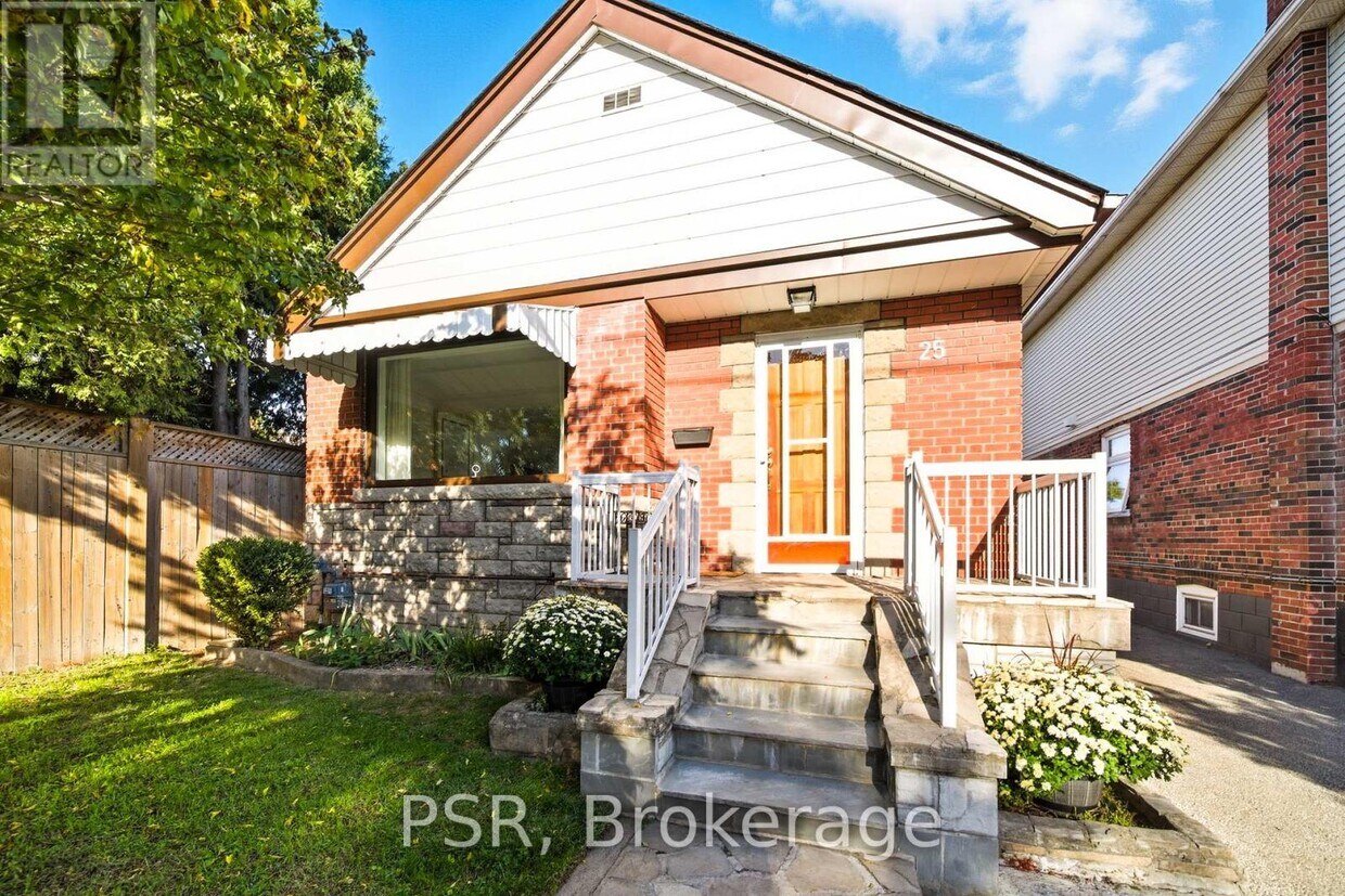 Primary Photo - 25 Knight St