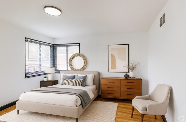 Building Photo - Luxor Gardens Apartments