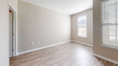 Interior Photo - The Quarters at Towson Town Center