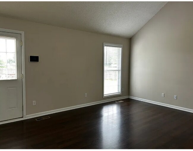 Building Photo - 116 Bollweevil Ln