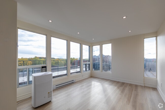 BACHELOR - 465SF - Living Room - Victoria Village Towers