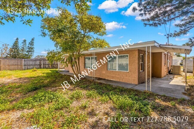 Building Photo - Lovely 3-Bed/2-Bath Home