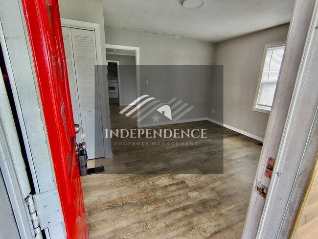 Foto del edificio - 3217 Finley St