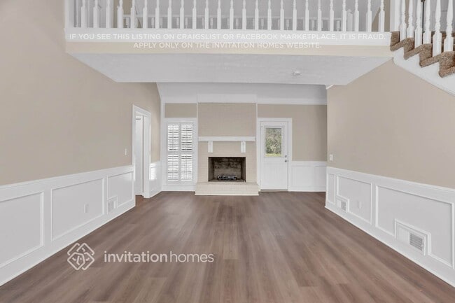 Building Photo - 4011 Colonial Dr SW