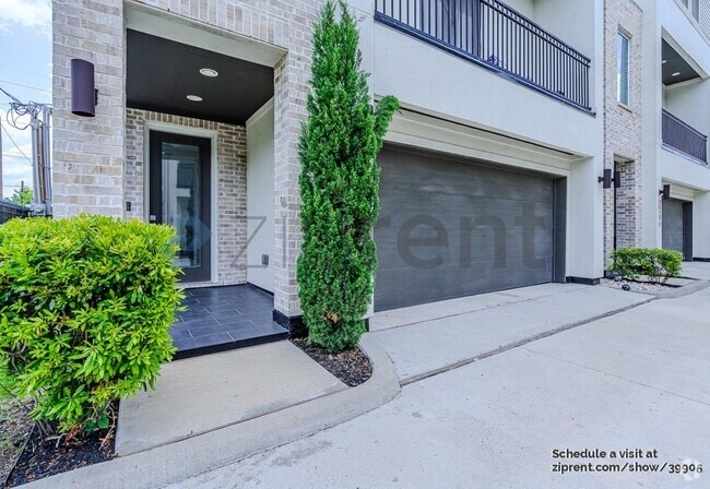 Building Photo - 2510 Tuam St