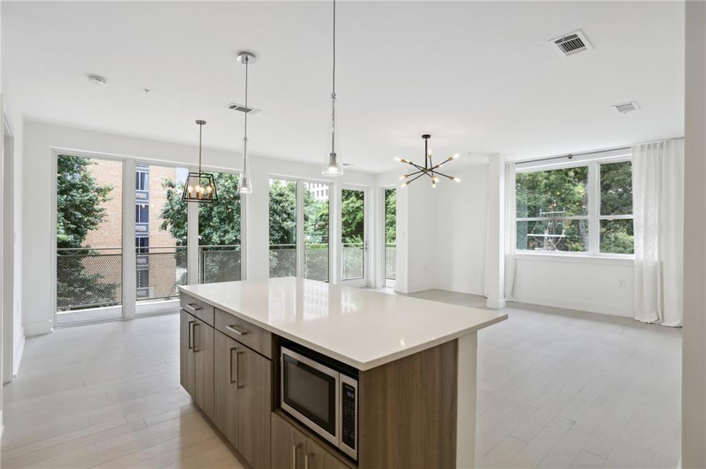Foto principal - 775 Juniper St NE