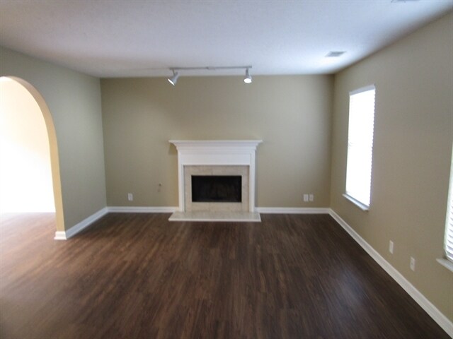 Foto del edificio - 2990 Buckner Ln