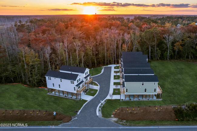 Foto del edificio - 5437 Crepe Myrtle Ct