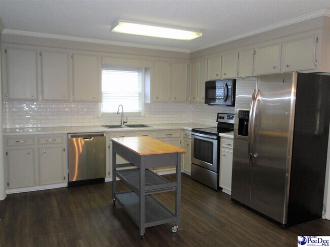 Building Photo - 1372 St Andrews Blvd