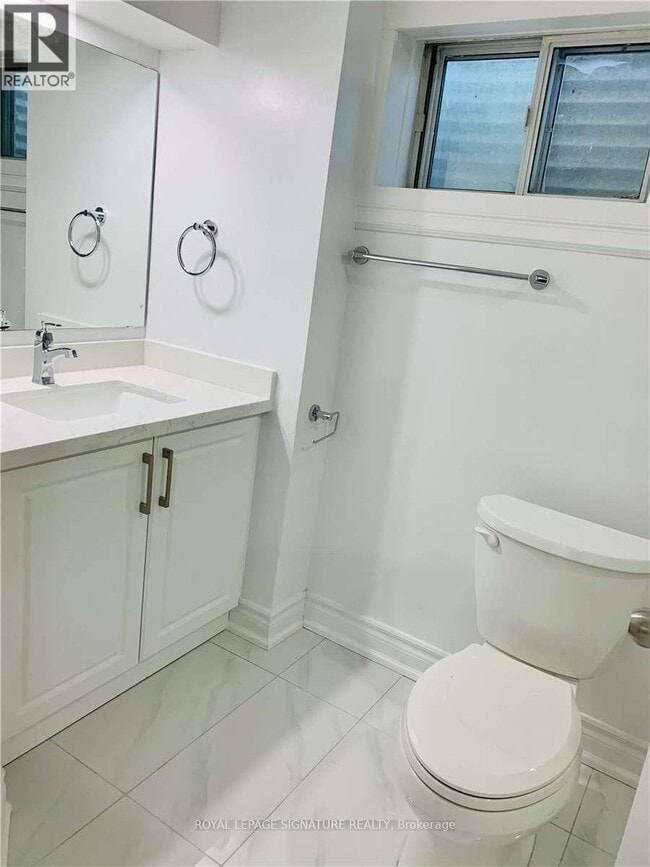 Photo du bâtiment - 23 Lynmont Rd