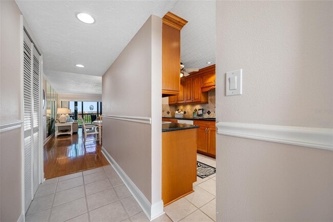 Foto del edificio - 3400 Cove Cay Dr