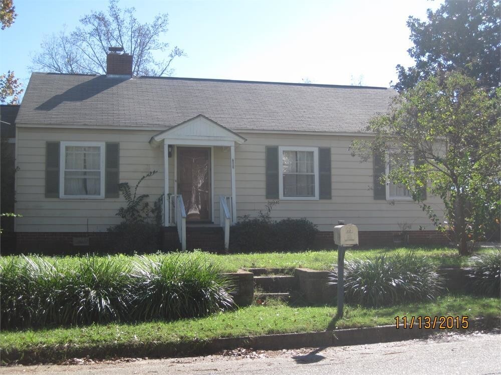 Primary Photo - 203 E Hill St.