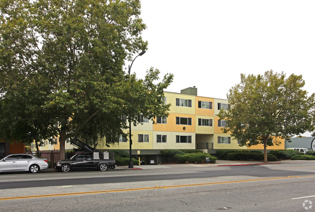 Foto del edificio - Sunset Square Apartments