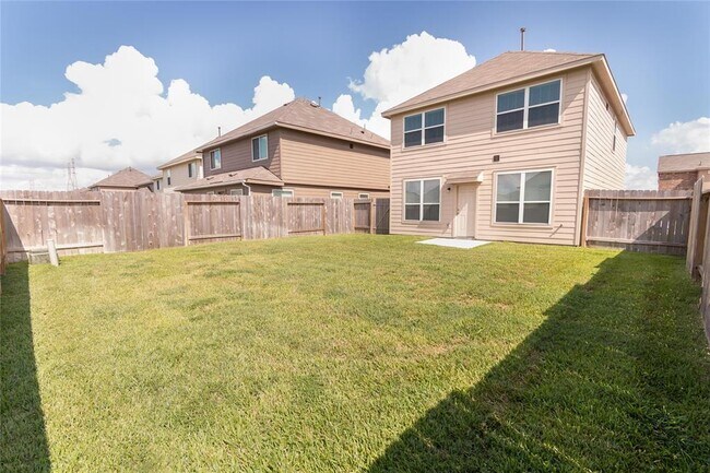 Foto del edificio - 6102 Peaceful Ridge Dr