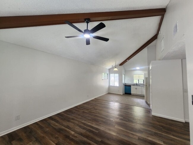 Building Photo - 431 Geneva Dr