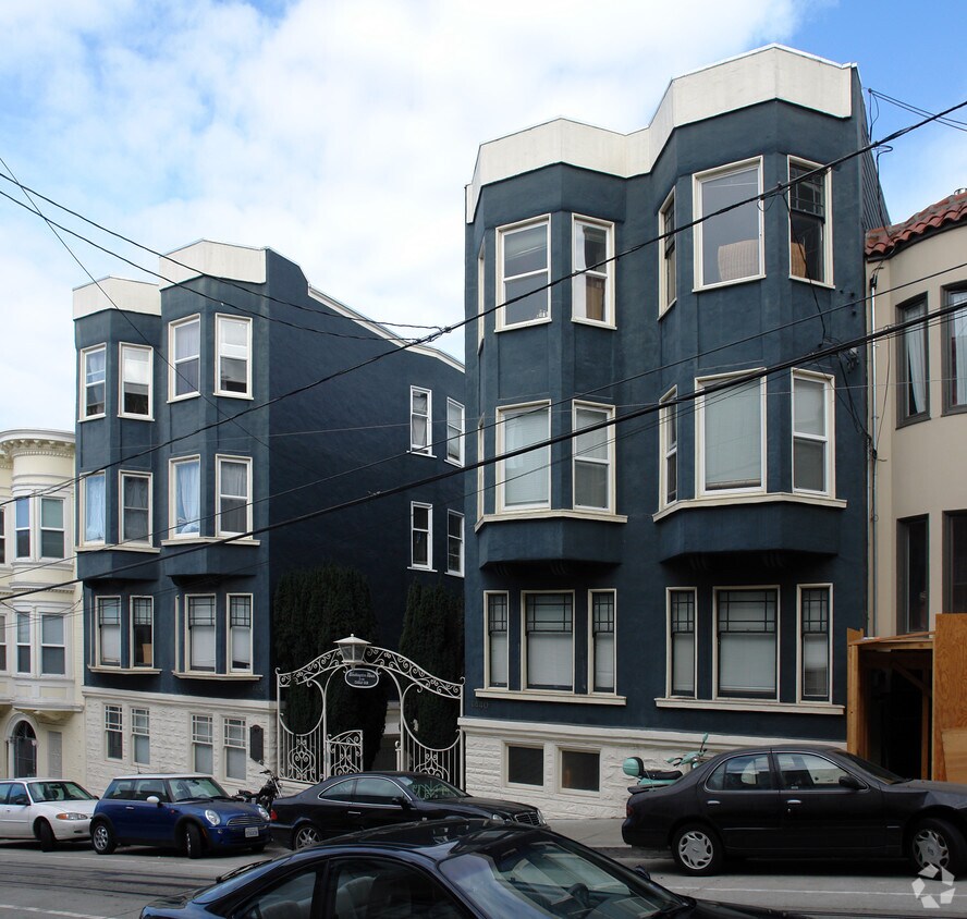 Building Photo - Washington Mews