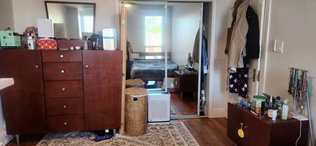 Photo - 1412 D St SE Townhome