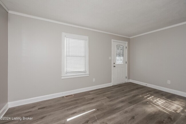 Building Photo - 503 Inverness Ave