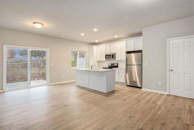 Foto del edificio - 4652 Gln Hvn Dr