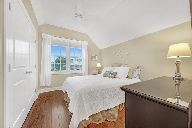Building Photo - Nicely furnished garage apartment in gated...