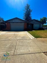 Building Photo - 790 Welburn Ave
