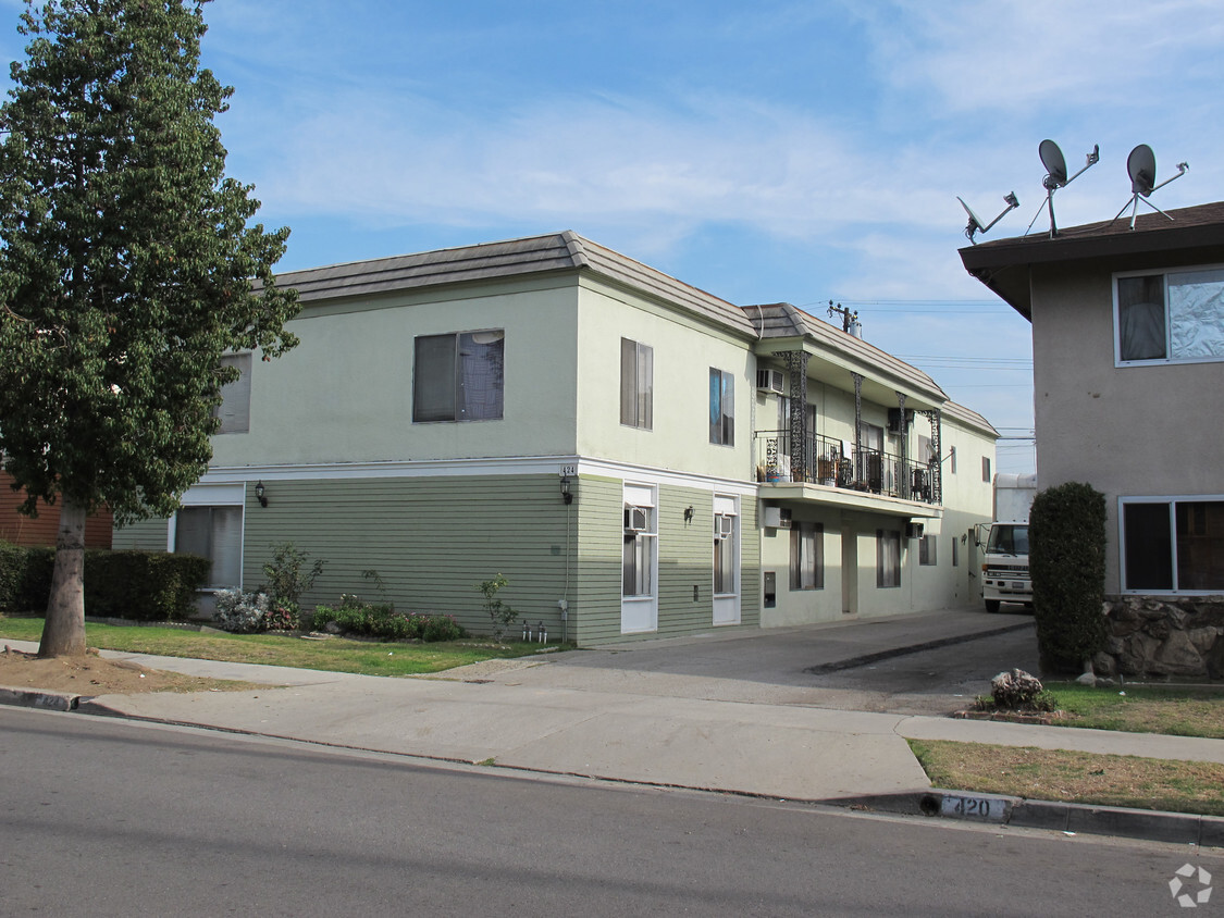 Building Photo - 424 N Marguerita Ave