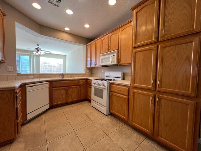 Foto del edificio - Gorgeous Stonecreek Home!