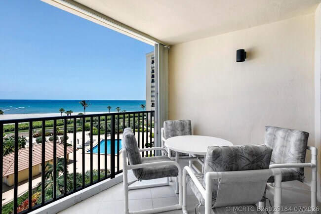 Foto del edificio - 300 Ocean Trail Way