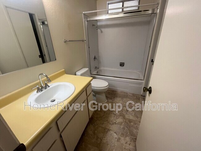 Foto del edificio - 3009 Olive Glen Ct