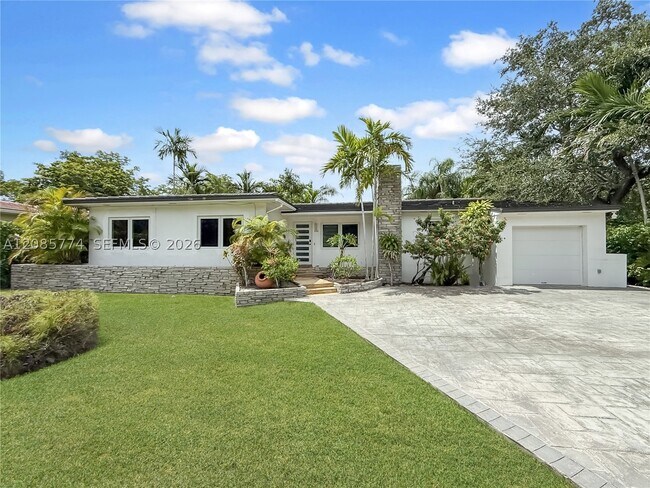 Building Photo - 3128 Coconut Grove Dr