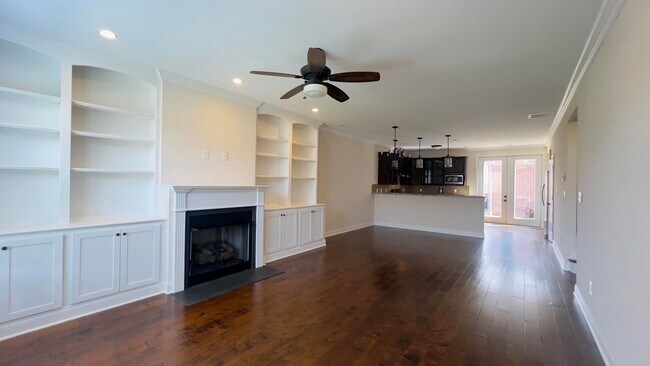 Foto del edificio - 4 bedroom 2.5 bathroom townhome located in Beaumont Park Townhome