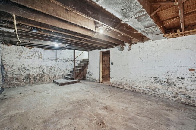Foto del edificio - NEW 4-Bed Home with Modern Updates & Extra...