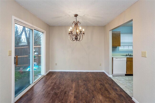 Building Photo - 1250 Country Creek Ct