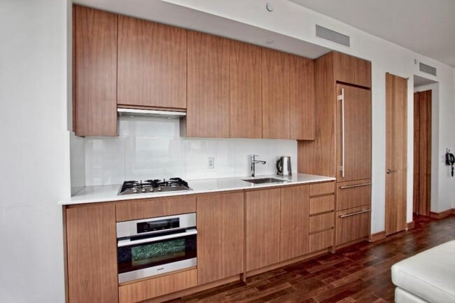 Building Photo - 1 bedroom in New York NY 10018