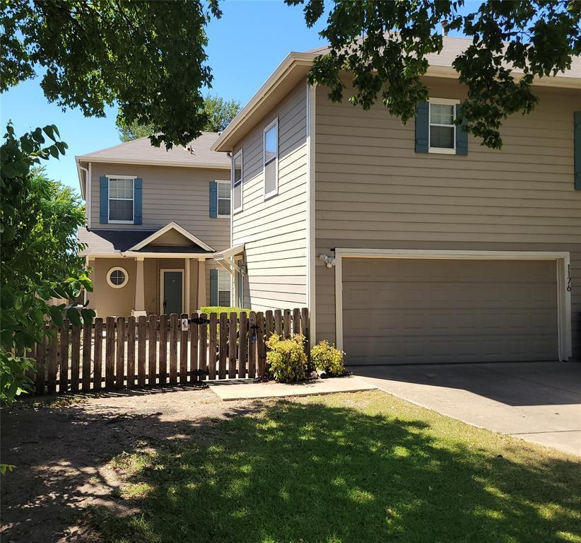 Foto principal - 1176 Bedford St