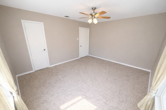 Building Photo - 705 Childress St