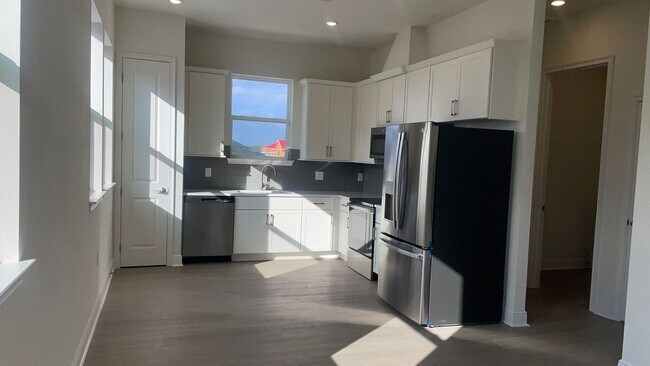 Building Photo - BRAND NEW Luxury 1-Bed Apartment  in Lake Nona – Bright, Modern, and Move-In Ready!