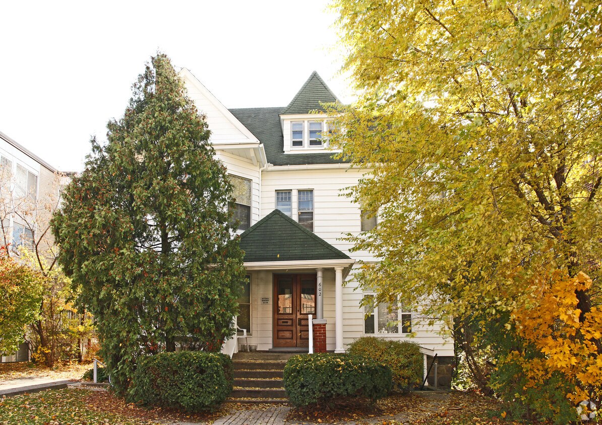 Primary Photo - 602 Monroe St