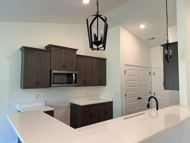 Building Photo - New 3 bedroom 2 bath home for rent