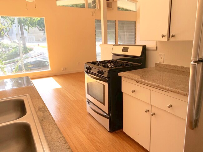 Foto del edificio - 1326 Flores St