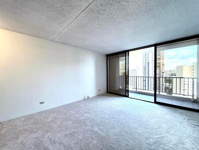 Building Photo - 411 Hobron Ln